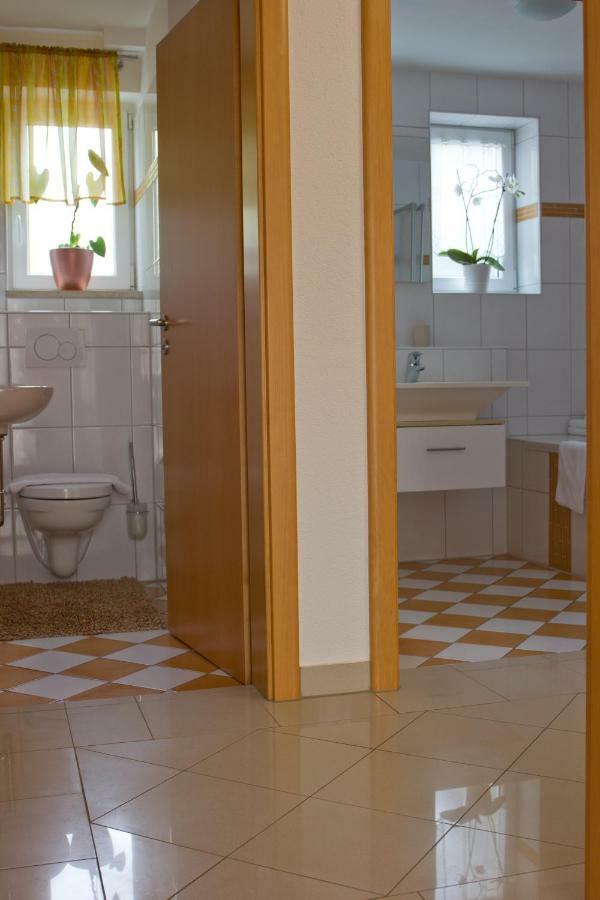Ferienhaus Giulia In Guenzburg Ideal Fuer 2 Familien Экстерьер фото